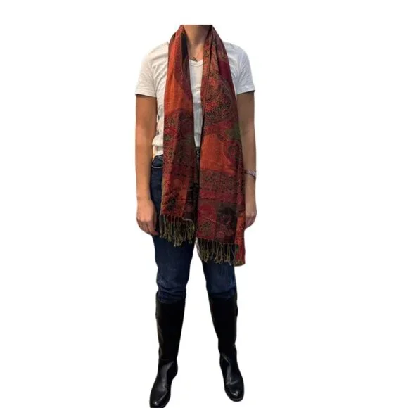 Pashmina & Silk Red Paisley Scarf – 55% Pashmina, 45% Silk - Picture 6 of 6